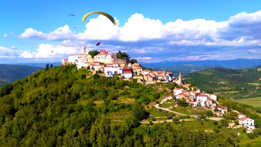 eco-friendly experiences in Istria: paragliding