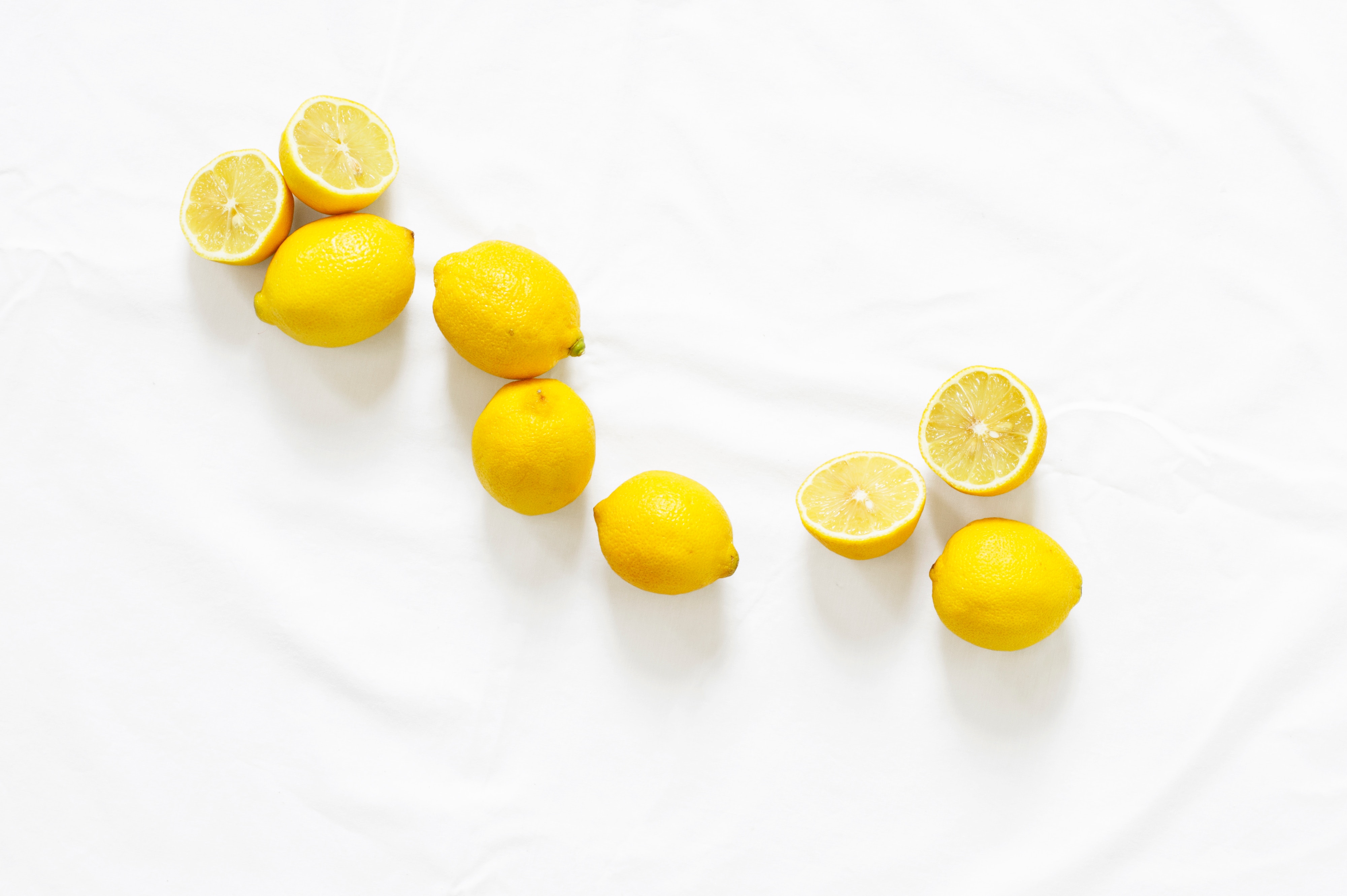 Con i limoni si possono creare ottimi detergenti naturali per le pulizie