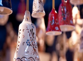 Campane decorate in ceramica