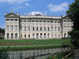 La Villa Reale di Milano (ora villa comunale) che si affaccia sui giardini pubblici I. Montanelli