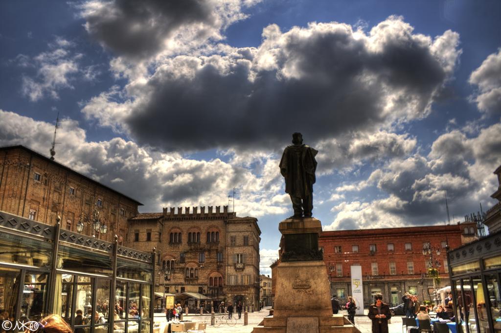 Parma, piazza Garibaldi