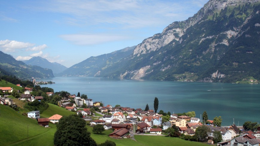 Lungo il Lago di Walenstadt, itinerario in bici in Svizzera