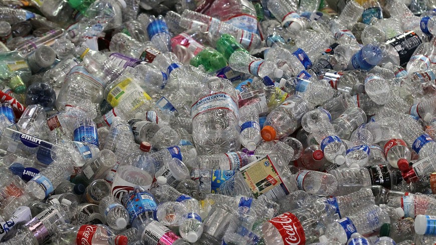 San Francisco vieta le bottiglie di plastica