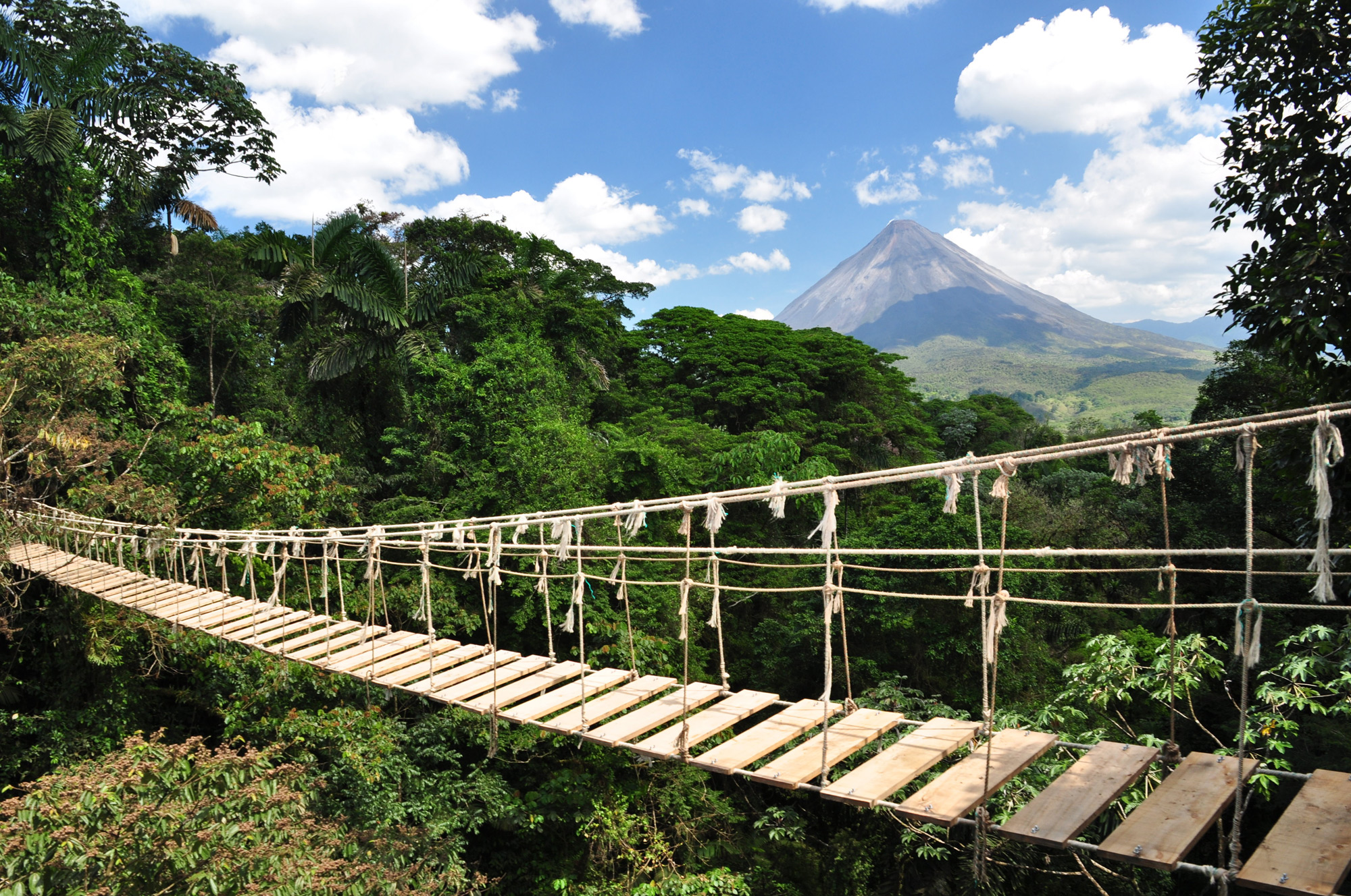 Costa Rica choose to shift to the renewable energy and the care of the environment
