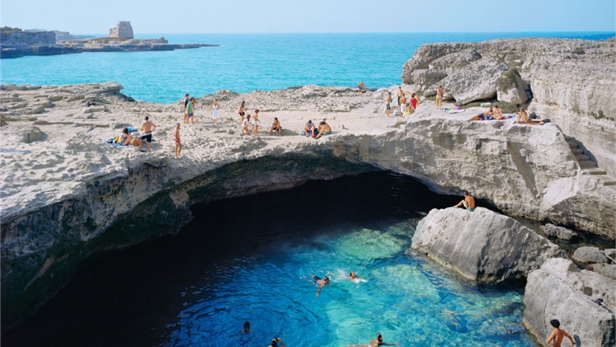 Grotta della Poesia, Italia. Una delle piscine naturali più belle al mondo 