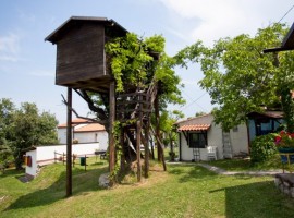 Casa sull'albero dell'agriturismo Aperegina - - sosta green vicino alla Transiberiana d'Italia