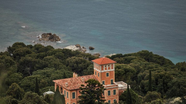 Una vacanza fuori dal mondo davanti al mare della Liguria