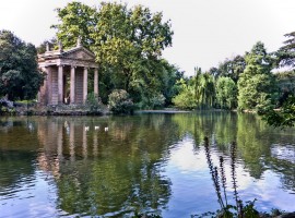Parco del Valentino, Giardino del Lago con Tempio di Esculapio, Torino