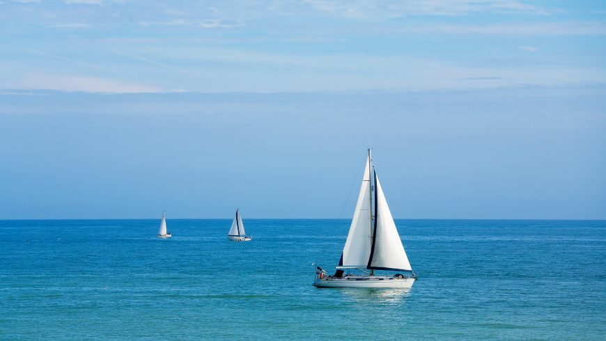 Barche a vela, il mezzo di trasporto ideale e sostenibile per la tua vacanza in barca