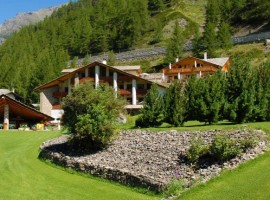 Eco wellness hotel Notre maison: una perla alpina immersa nella natura