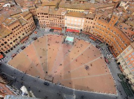 Siena, vista aerea di Piazza del Campo