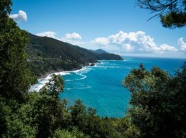 sesta terra natural resort eco-glamping in liguria