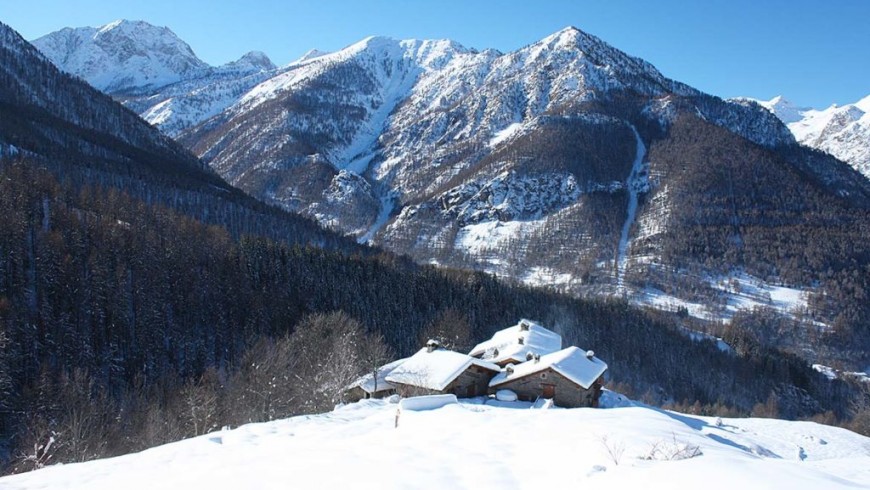 Inverno a Borgata Sagna Rotonda, struttura eco-sostenibile in Piemonte