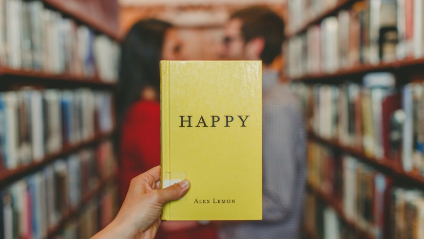 Ostello libreria, libri, Felicità