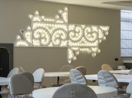 Illuminazione che ricorda la tipica luminaria, Hotel Ariae a San Giovanni Rotondo