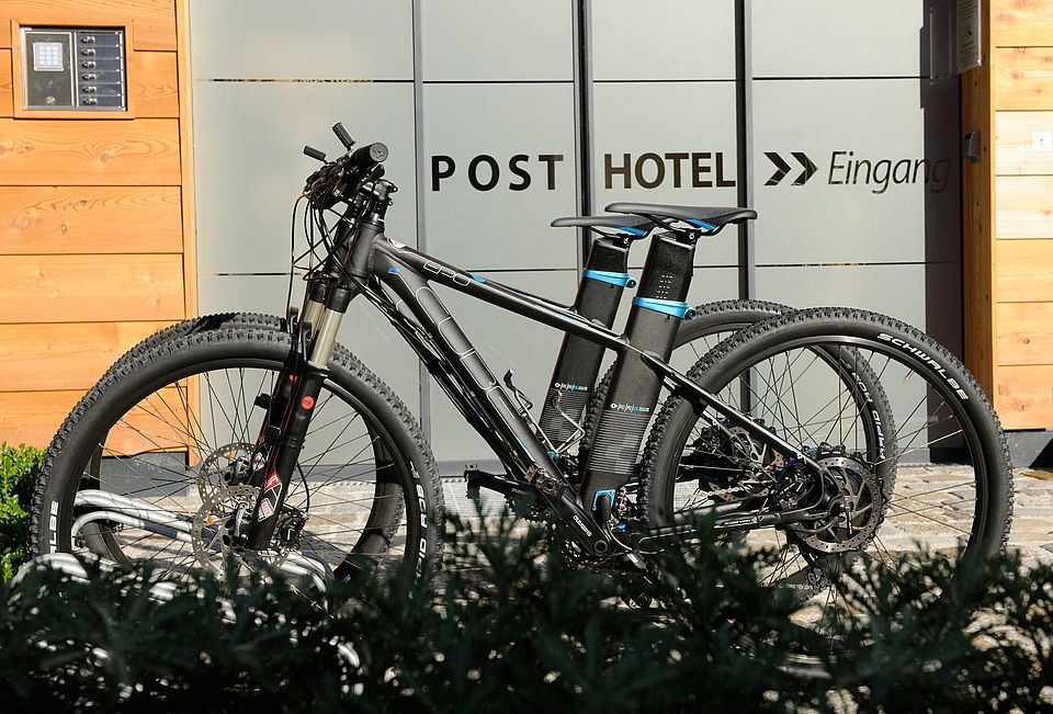 e-bike nell'hotel DasPosthotel in Tyrol