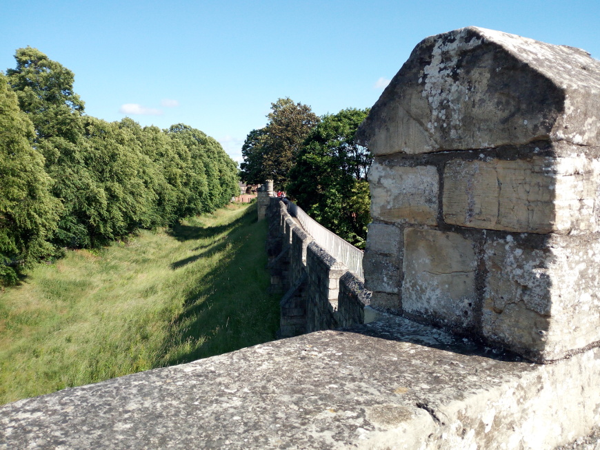  Sulle Antiche Mura di York