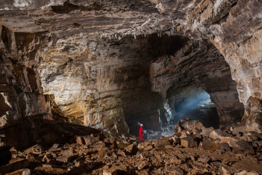 interno asciutto della grotta di Kizna