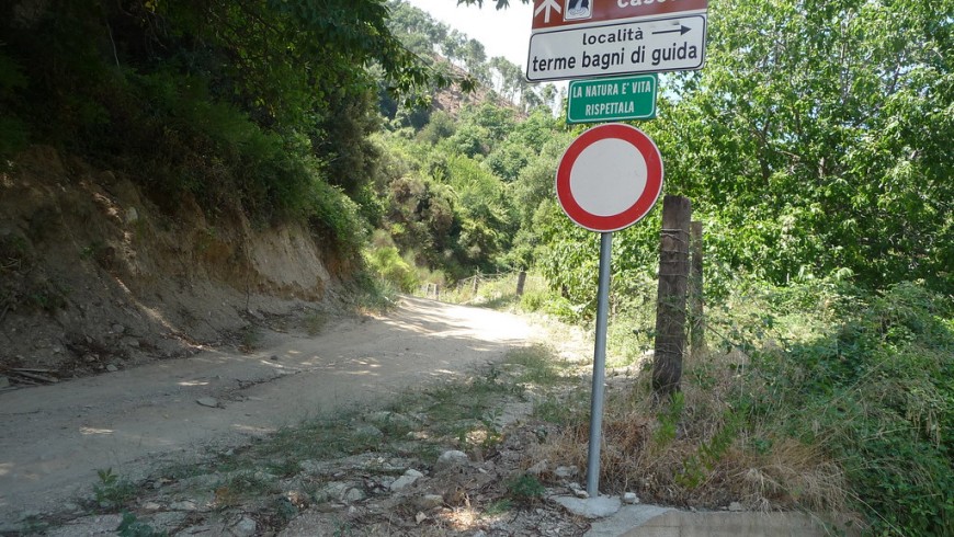 indicazioni stradali per la cascata del Marmarico
