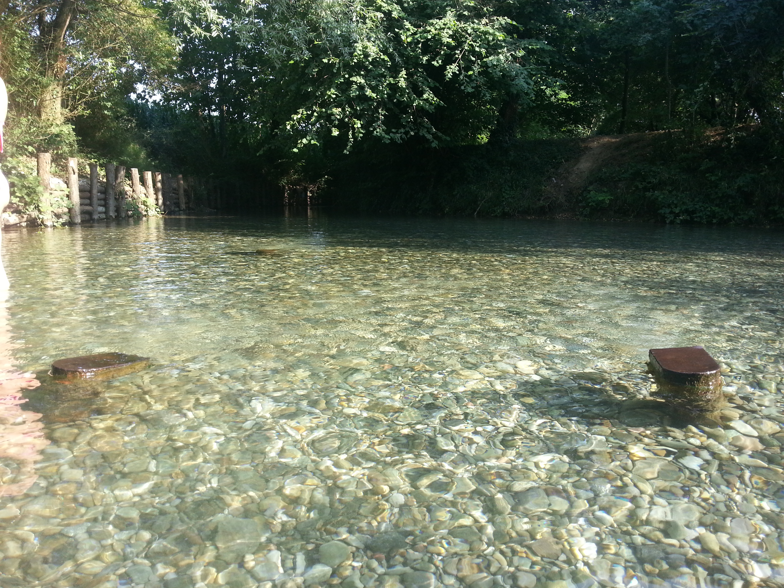 piscina nella campagna di Cremona