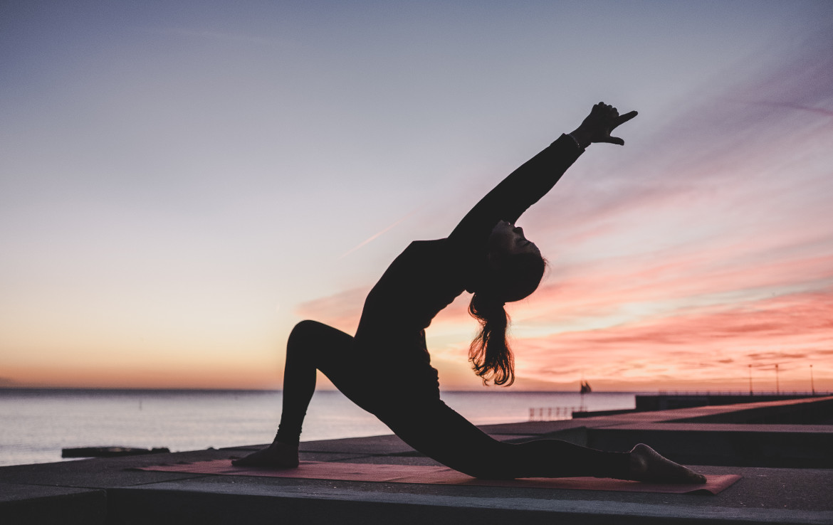 esercizi di yoga