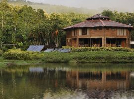 Macaw lodge in Costa Rica