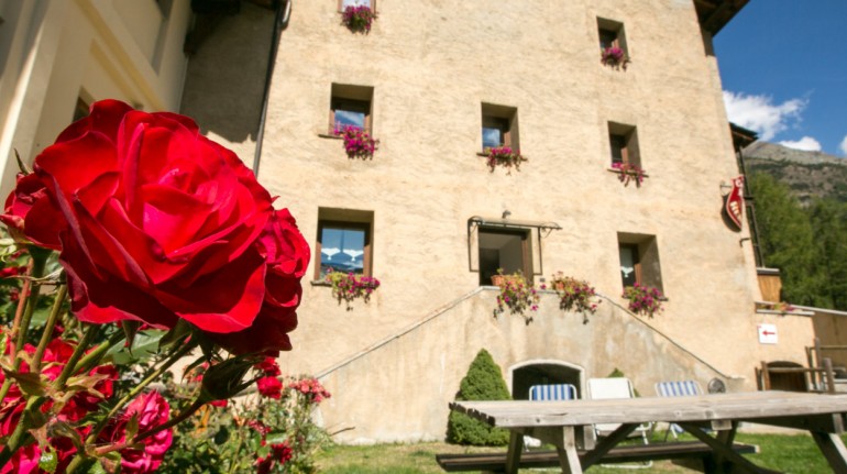 Un antico castello trasformato in hotel eco-sostenibile