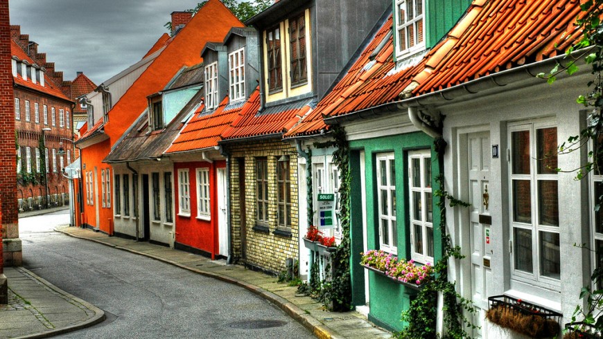 Tra le strade colorate di Aalborg, Danimarca