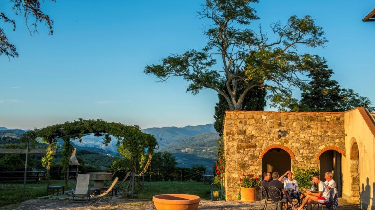 Fattoria Lavacchio, agriturismo ecosostenibile in Toscana, regno del vino