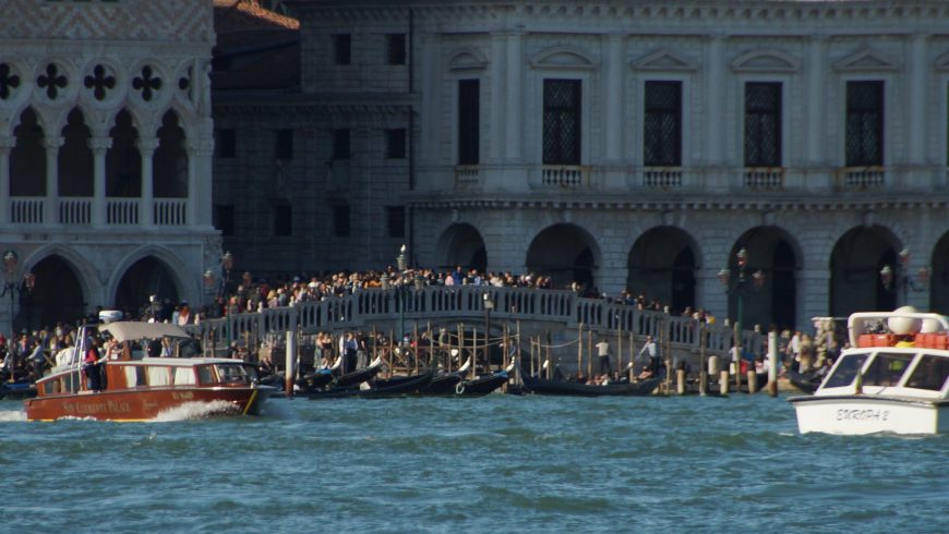 Fenomeno dell'Overtourism a Venezia