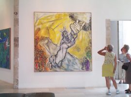 Opera all'interno del Museo Nazionale Marc Chagall