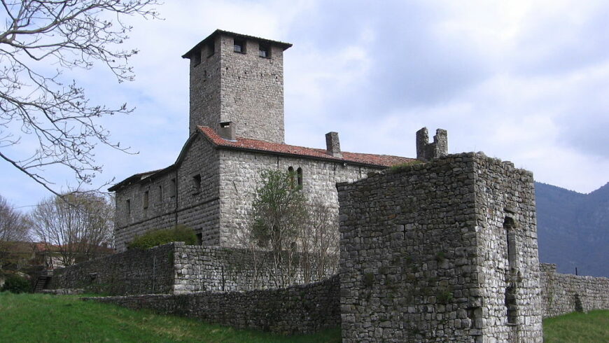 Bianzano, Castello Suardi