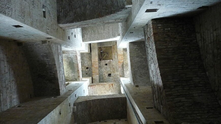 Interno del campanile del Tempio di San Fortunato a Todi