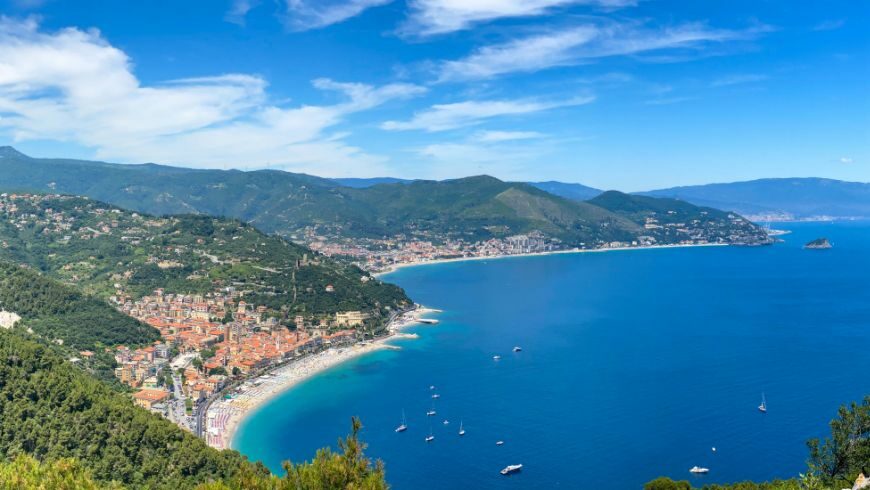 Vista della Costa di Noli, Bergheggio e Spotorno, Liguria