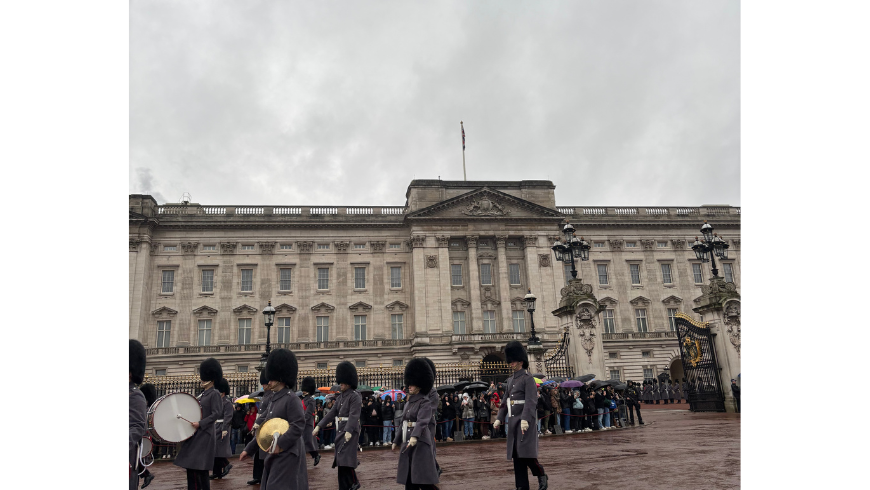 Buckingham Palace, cambio della guardia