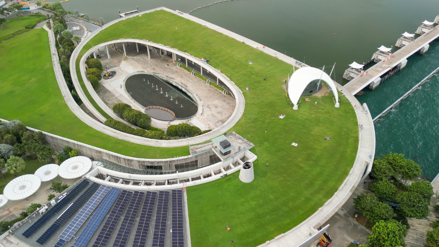 Atap hijau Galeri Nasional Singapura