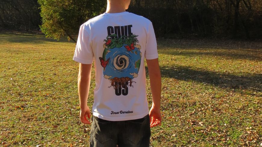 t-shirt etica sostenibile in cotone biologico e carbon neutral