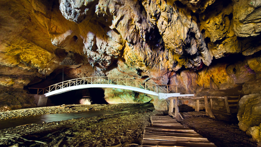 Peștera Bolii, una grotta da non perdere quando si visitano i Carpazi