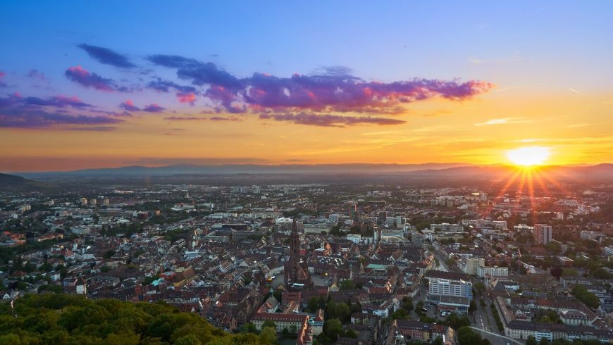 Friburgo vista dall'alto, capitale green e una delle migliori esperienze sostenibili in Germania