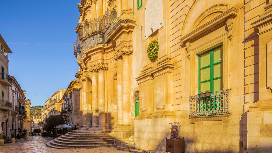 facciata esterna della Chiesa di San Giovanni Evangelista a Scicli