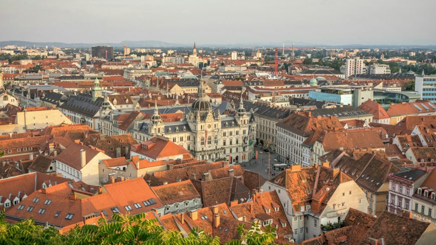 Centro storico di Graz con palazzo del municipio