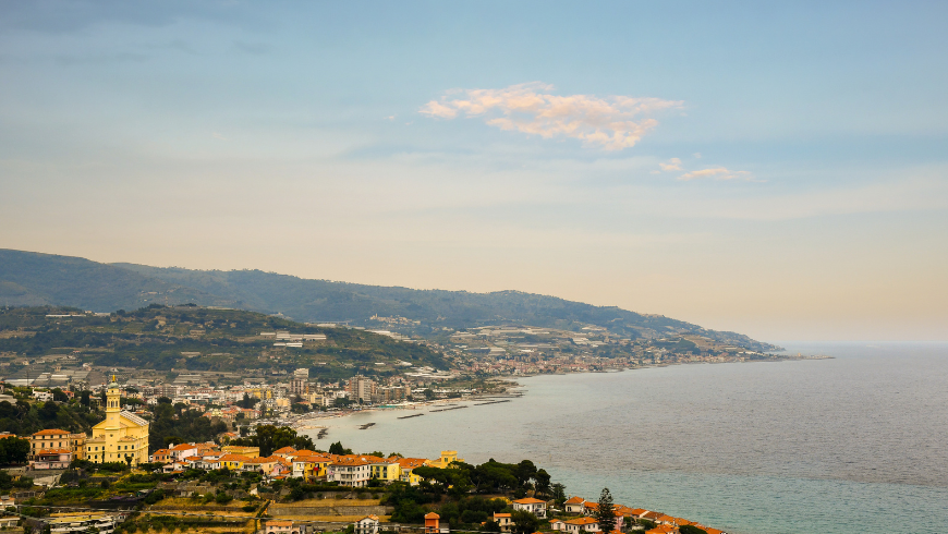 Arma di Taggia, vista del paesaggio sul mare
