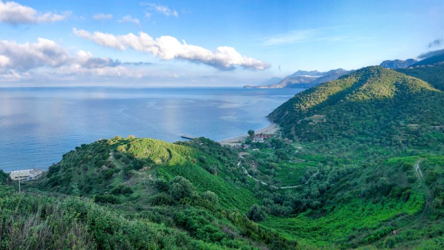 paesaggio costiero dell'albania