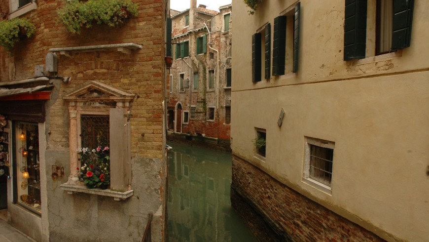Venice, ph. by Roger Davies, via Flickr