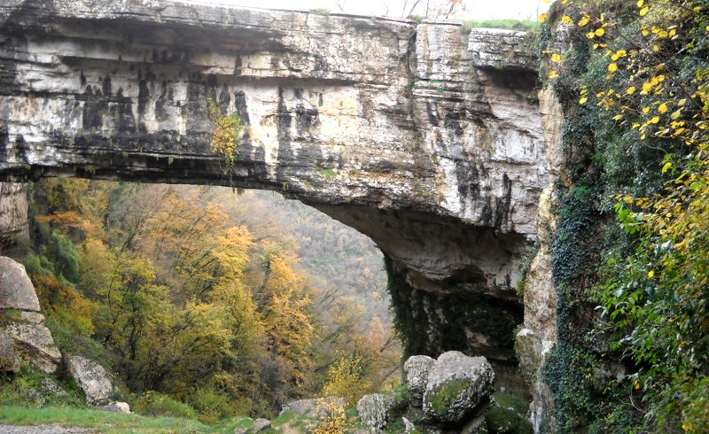 The Bridge of Veja, Lessinia