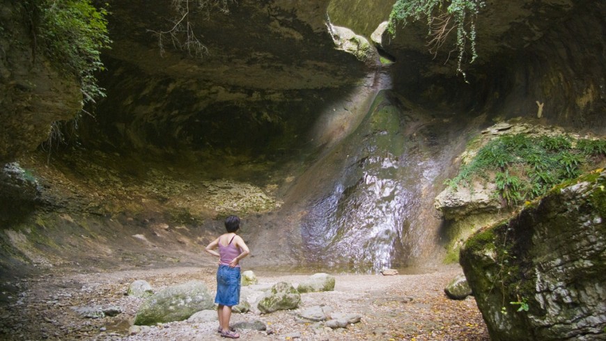 Cave near the Bridge of Veja