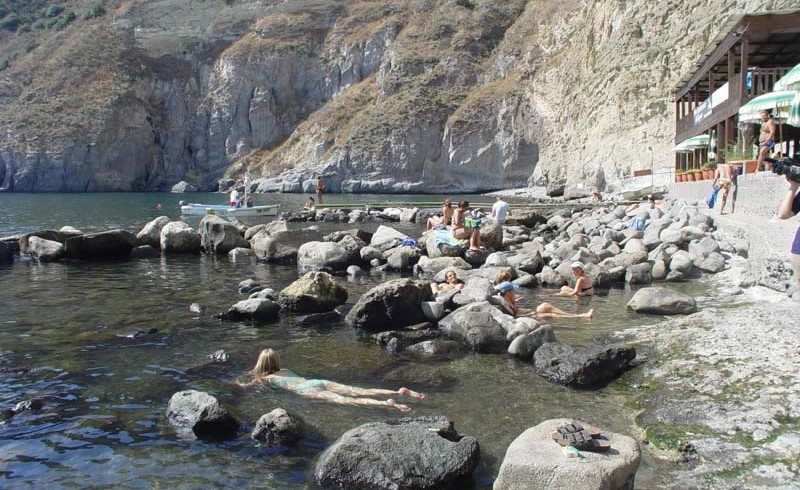 Natural hot springs in Sorgeto, South Italy