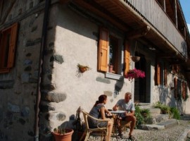 Organic farmhouse Casa Essenia, Trentino, Italy