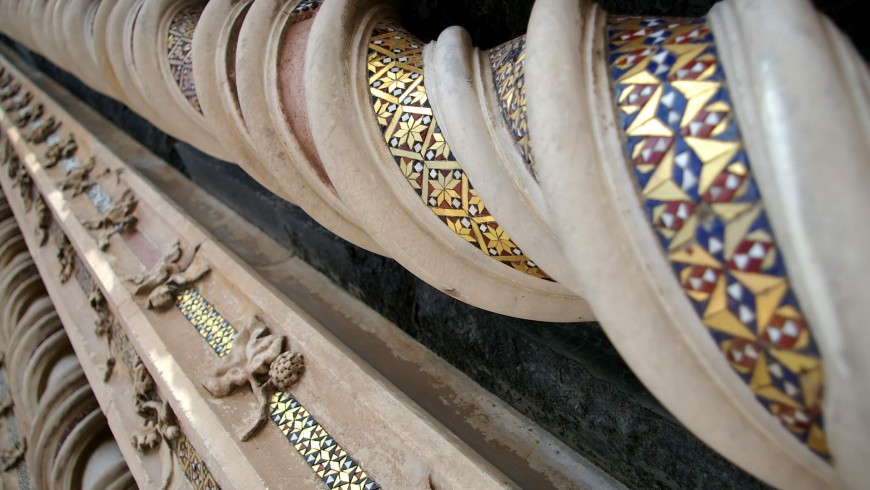 a column detail of the Duomo