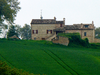 the b&b la casa dei nonni (FM) from outside